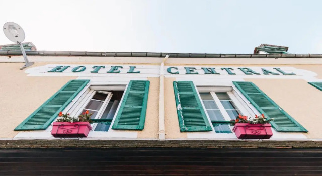 Hôtel Restaurant Le Central, Varaa Hotelli Hotellit Creuse pysäköinnillä, Pysäköinti