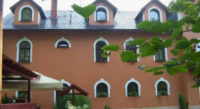 Penzion U červených vrat, Rezerwuj Hotel Chudolazy Kokorinsko