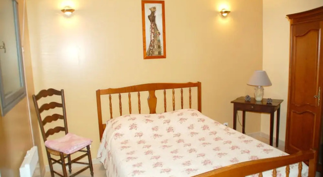 Villa With 3 Bedrooms in Callas, With Wonderful Mountain View, Private, Забронировать Вилла Виллы Овернь-Рона-Альпы, Вилла