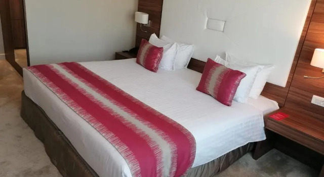 Двухместный люкс Presidential Ramada Plaza by Wyndham Craiova