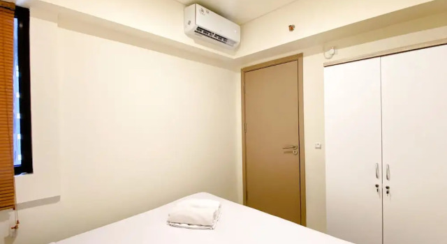 Апартаменты Homey And Modern 2Br At 6Th Floor Meikarta Apartment