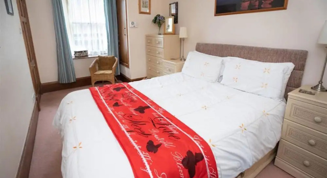 Tredegar House Flat 4, Забронировать Отель Отели Тенби 4 звезды, рядом с Castle Hill, 4*