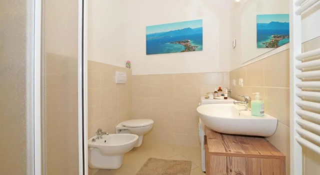 Апартаменты с видом на озеро Apartaments - Villa delle Querce
