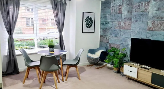 Stylish 2 bedroom Apartment / FREE Gated Parking, Забронировать Апартаменты/квартира Отели Glasgow & The Clyde Valley с парковкой, Парковка