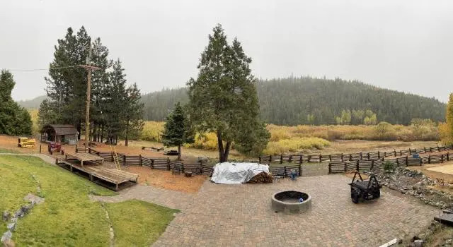 Трёхместный номер Standard с видом на горы Sierra Woods Lodge