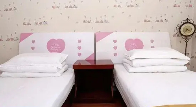 Люкс с 3 комнатами Elegant Restaurant Apartment (Xi'an Yuxiangmen Subway Station)