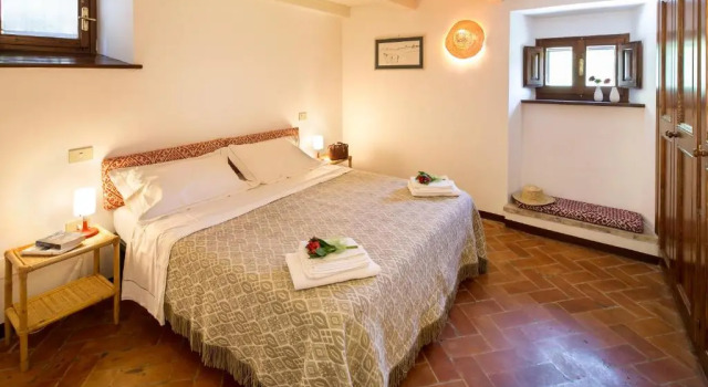 Residence Menotre, Varaa Hotelli Rasiglia Umbria