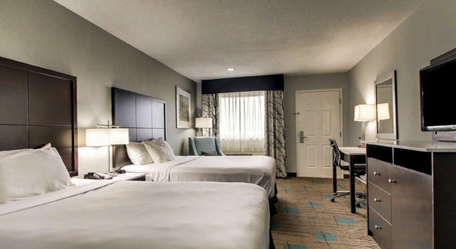 Четырёхместный номер Standard Отель by Best Western Richland