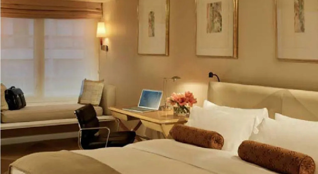 Номер Deluxe Taj Campton Place