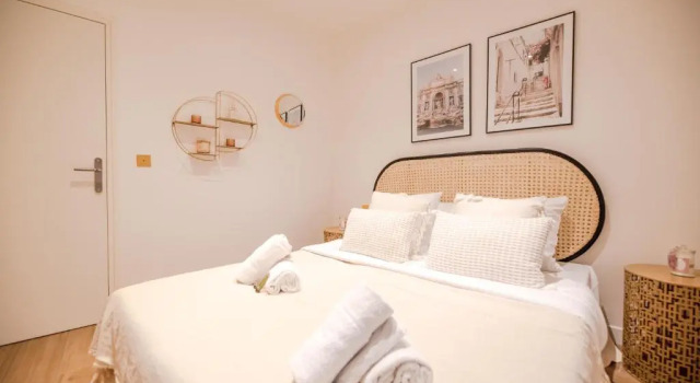 Апартаменты Beautiful Apartments in le "Haut Marais"