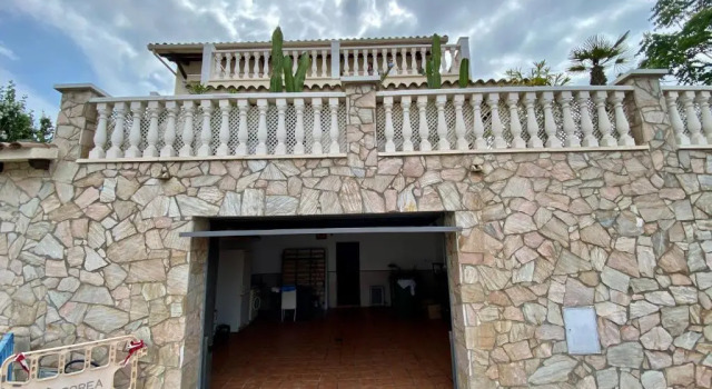 KARMA HOUSE by hlclub HUTB-17367, Забронировать Отель Лес-Рокетес Каталония