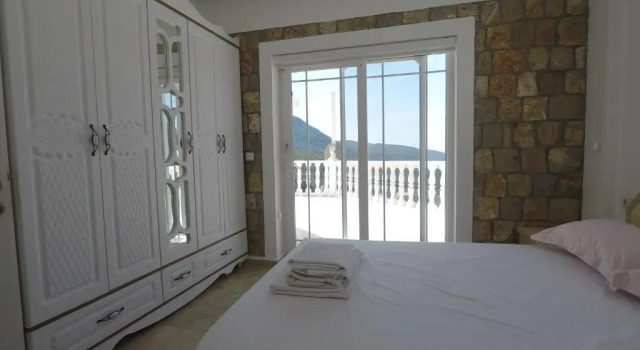 Villa mücvher, Book Villa Hotels in Yesiluzumlu with Parking, Parking