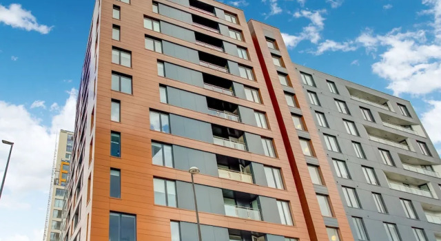 Plush Apartment in Manchester Near IWM North