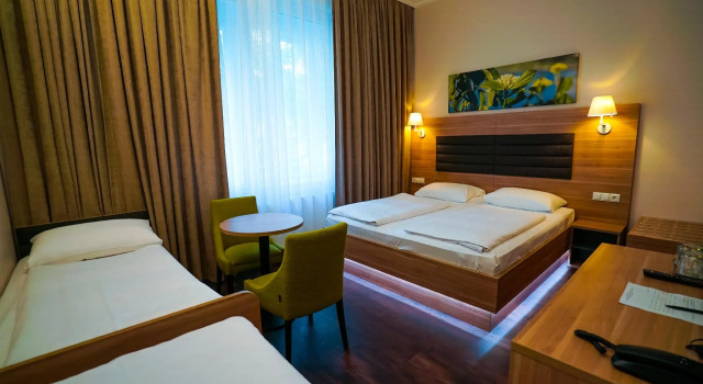 Четырёхместный номер Standard Hotel Marc Aurel - Vienna City Center
