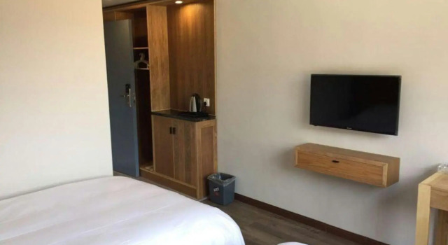 Tianlong Hotel, Prenota Hotel Chun'an Zhejiang