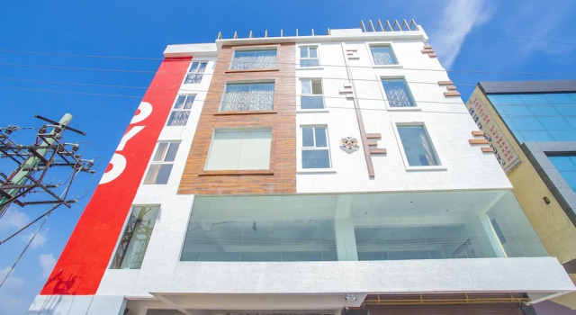 OYO Flagship 16626 Rajkamal Stay Inn Airport Road