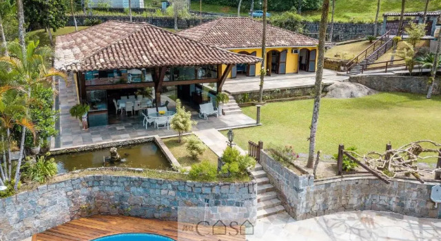 Вилла Deluxe MANSÃO com 6 Suites - PISCINA, Churrasqueira, SAUNA e Deck PRIVATIVO a 200 metros da PRAIA exclusiva do condominio PORTOGALO - Comporta 16 Hospedes