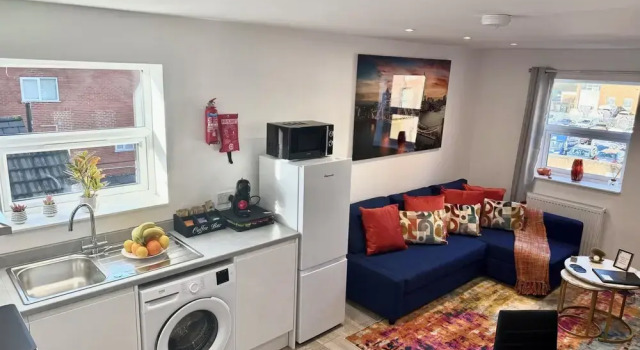 Апартаменты Deluxe FC Platinum Accommodation LTD