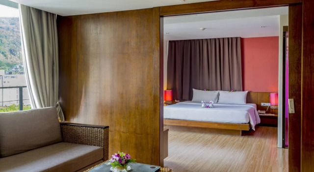 PGS Hotels Kris Hotel & Spa, Забронировать Отель Патонг-Бич остров Пхукет