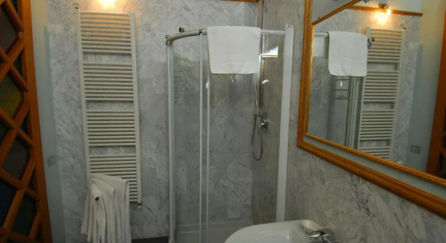 Superior Kahden hengen huone Cavour 10