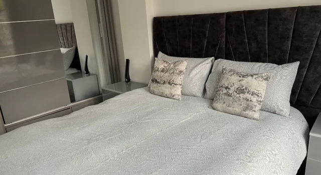 Private 1 Bedroom Apartment - Edinburgh - Sleeps 2