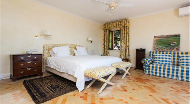 Villa Can Pirata . Seafront Villa For 10 People, Prenota Villa Cottage a Cala d'Or, Cottage