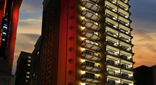 Четырёхместный номер Standard с балконом Courtyard by Marriott San Antonio Riverwalk