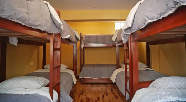 Кровать в общем номере (мужской номер) El Parche Rutero Hostel