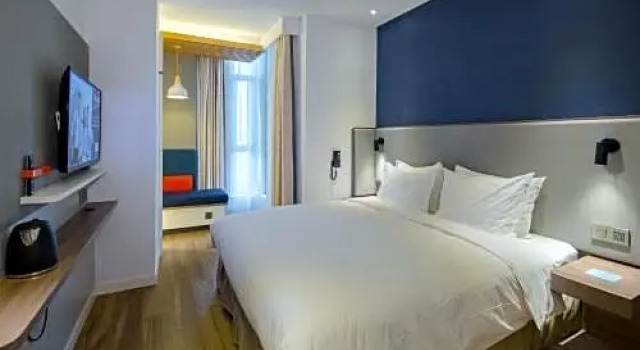 Номер Standard Holiday Inn Express Haining City Center