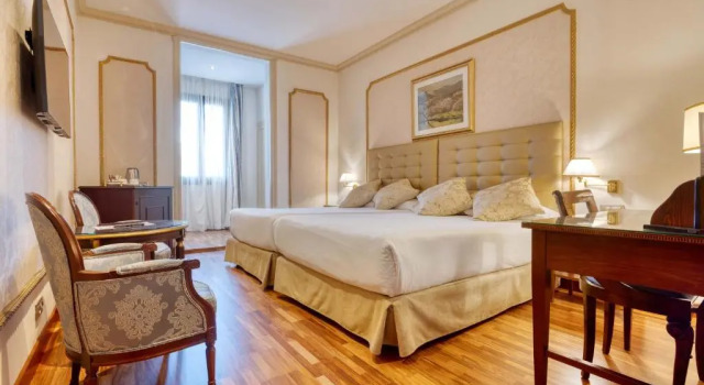 Трёхместный номер Classic Hotel Roger de Llúria