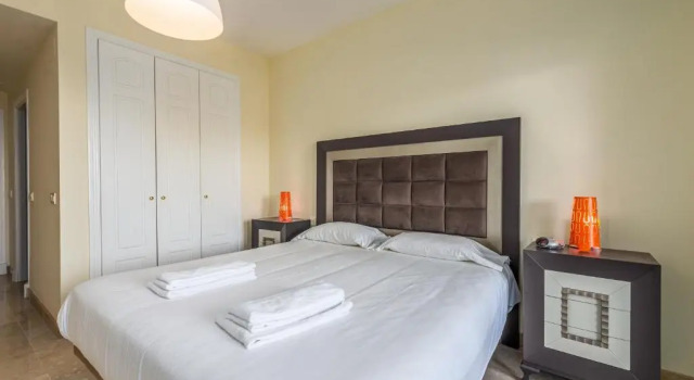 2199-Apt with terrace and pools