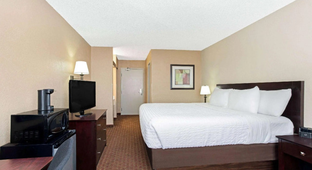 Двухместный номер Standard AmericInn by Wyndham Casper Event Center Area
