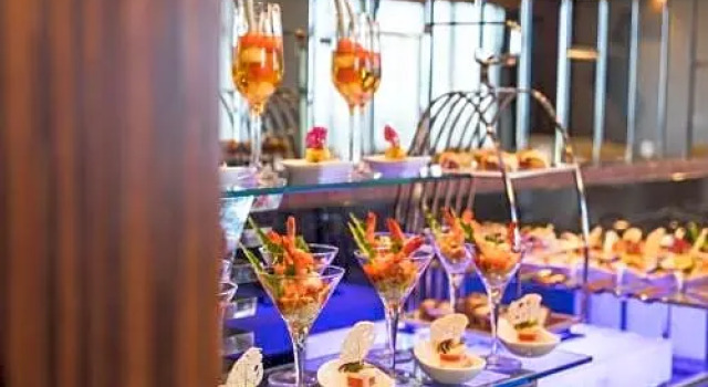 Göl manzaralı Standart club oda Zenith Hotel Putrajaya