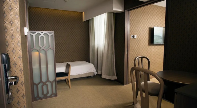 Люкс с видом на город Largos Hotel