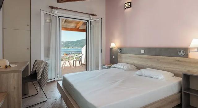 Апартаменты с 2 комнатами с балконом и с видом на море Ionian Memories