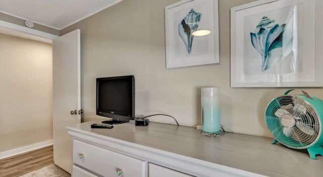 1000 Date Street 3 Bedroom Home by Redawning, Забронировать Дом для отпуска Амилия Jacksonville Coast, рядом с Baptist Medical Center - Nassau