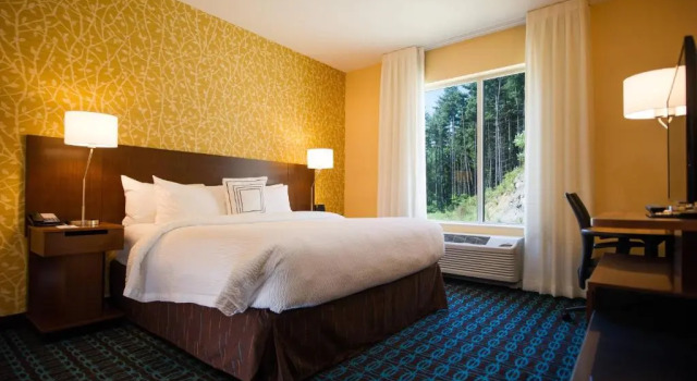 Номер Standard Fairfield by Marriott Cambridge
