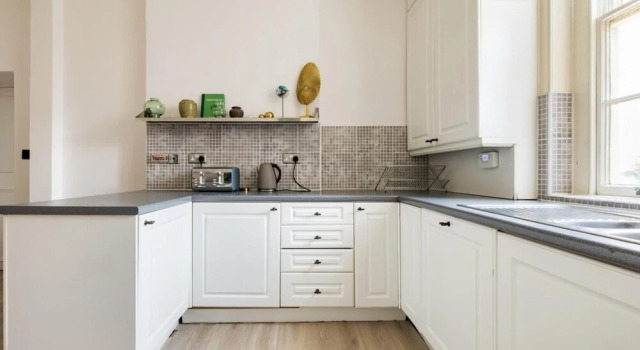 The Sussex Garden Retreat - Elegant 2bdr Flat, Varaa Huoneisto Asunnot kohteessa Merseyside, Huoneisto