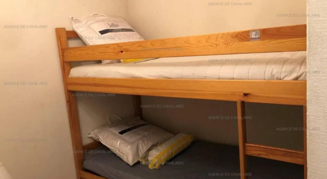 Studio Rayol-Canadel-sur-Mer, 1 pièce, 4 personnes - FR-1-100-275, Забронировать Отель Отели и гостиницы Райоль-Канадель-сюр-Мер, рядом с Пляж Le Canadel, Отель