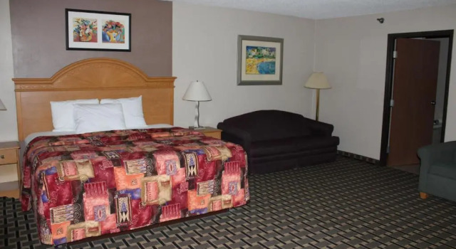 Люкс Coratel Inn and Suites Maple Grove