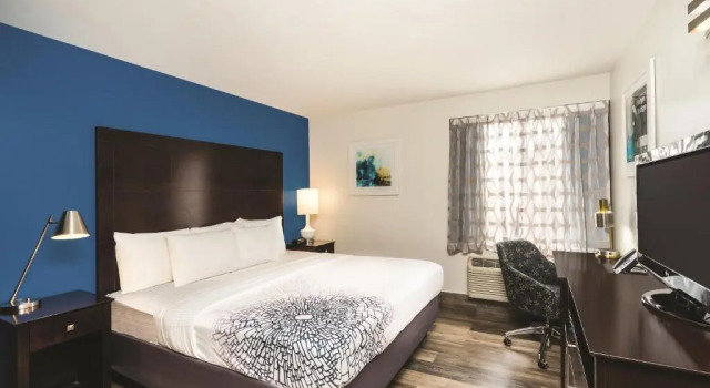 Двухместный номер Mobility/Hearing Accessible La Quinta by Wyndham Brooklyn Downtown