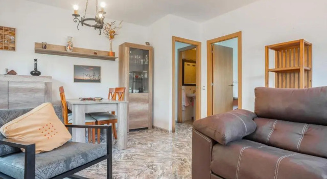 Lovely house with a huge garden, Prenota Hotel El Vendrell El Baix Penedès