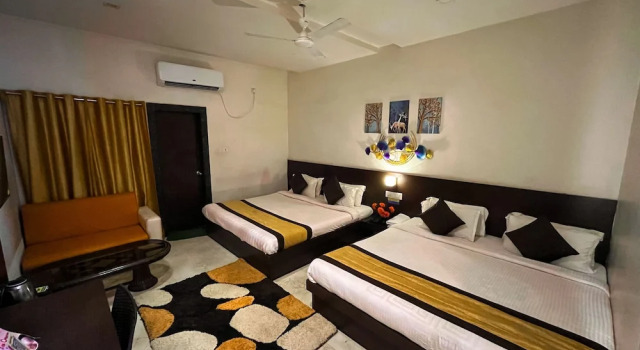 Четырёхместный номер Premium The Kasturi Hotel & Resturant