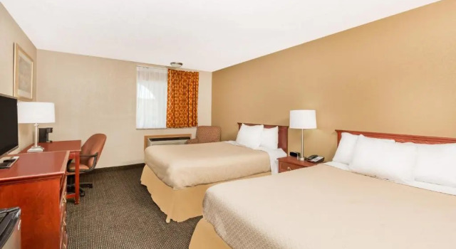 Четырёхместный номер Standard Quality Inn West Des Moines I-80 & I-235