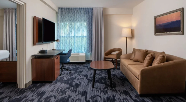 Люкс c 1 комнатой Fairfield Inn & Suites by Marriott Destin