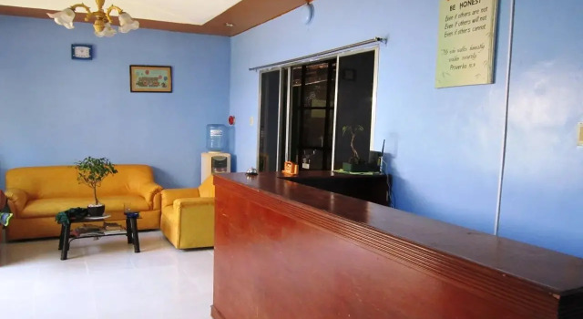 Liraz Ville Pension House, Prenota Hotel Balabag Filippine
