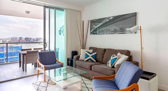Апартаменты с балконом и с видом на реку Evolution Apartments