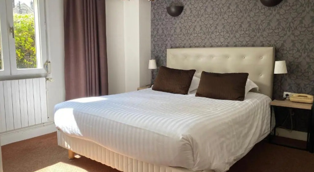 Contact Hotel Hôtel De Troyes, Забронировать Отель Труа Troyes Outlets