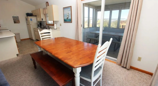 Momma's Happy, Daddy's Broke - 4 Br home by RedAwning