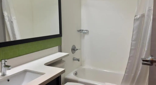 Четырёхместный номер Standard Quality Inn & Suites Ashland near Kings Dominion